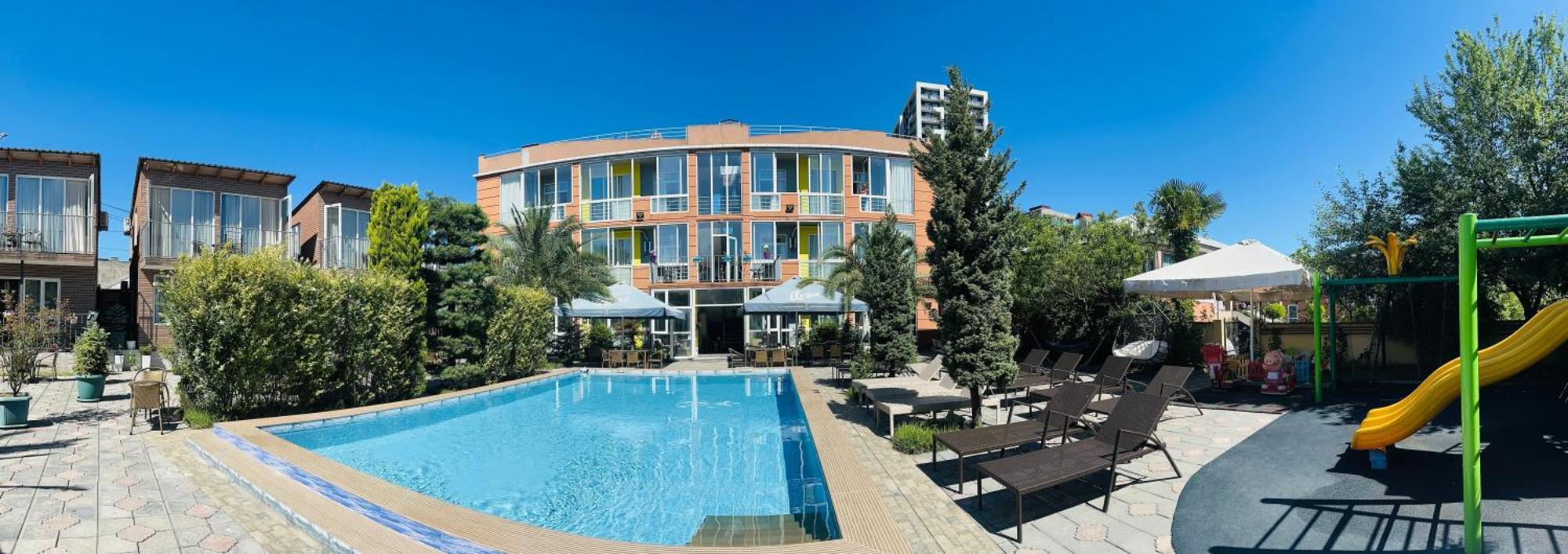 Hotel Buta Batumi Esterno foto