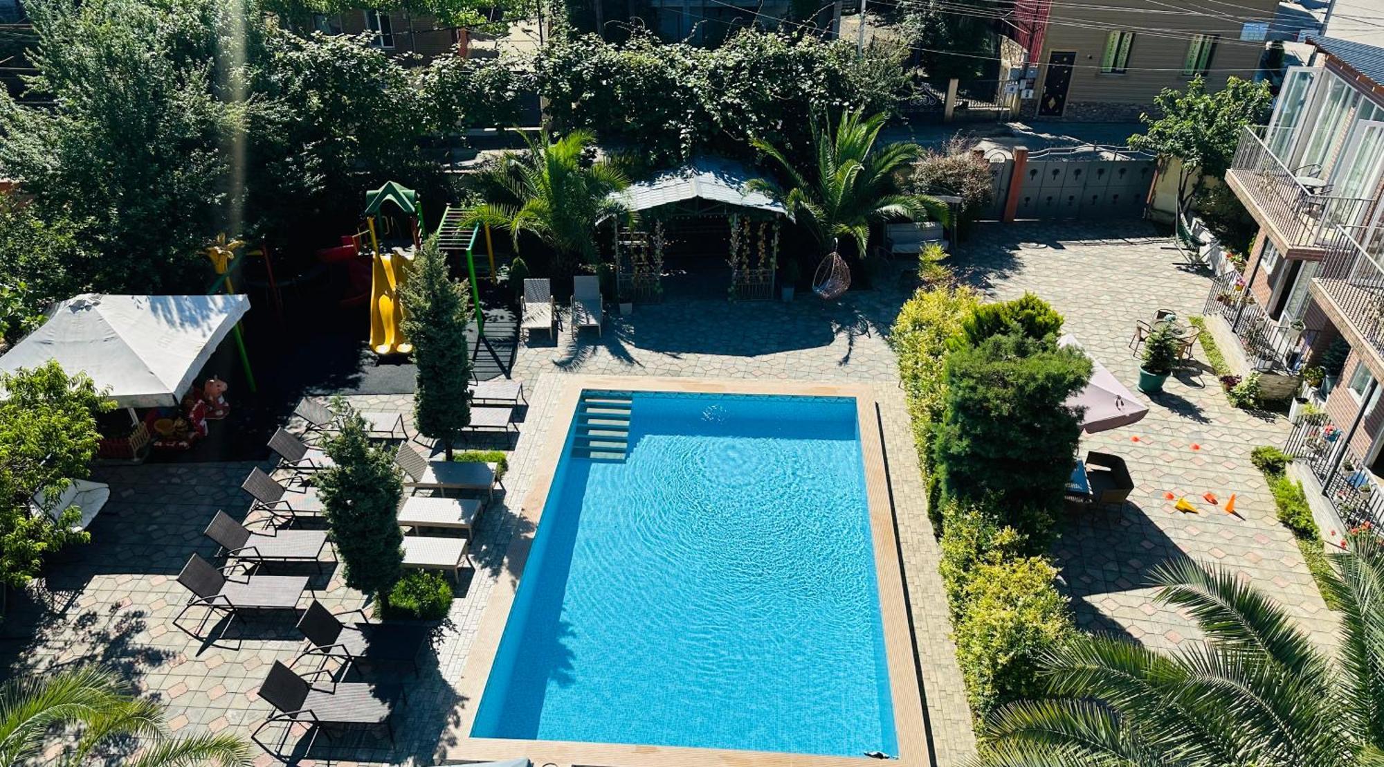 Hotel Buta Batumi Esterno foto