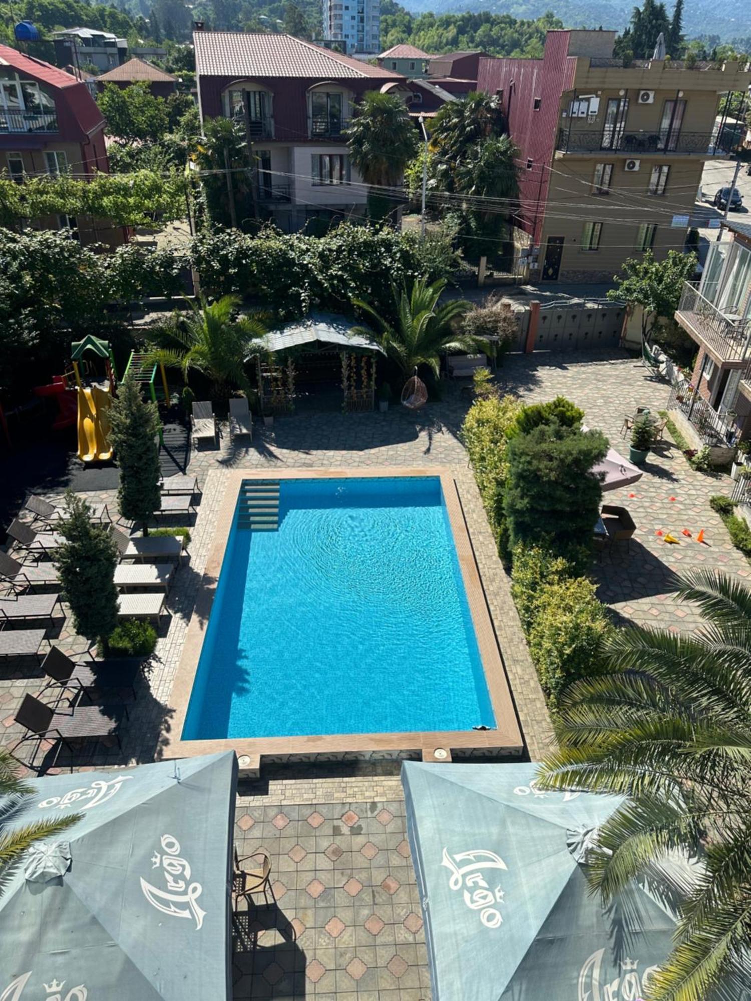 Hotel Buta Batumi Esterno foto