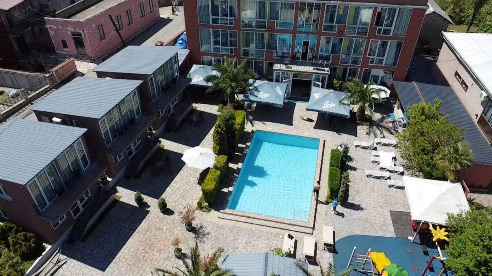 Hotel Buta Batumi Esterno foto
